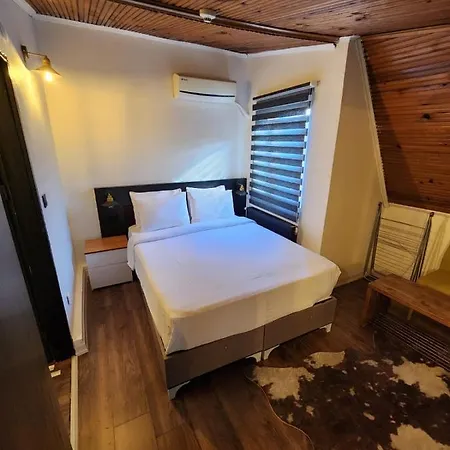 Mates Istiklal Suites Istanbul Exterior photo