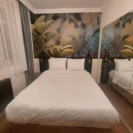 Mates Istiklal Suites Istanbul Exterior photo