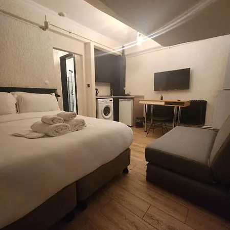 Mates Istiklal Suites Istanbul Exterior photo